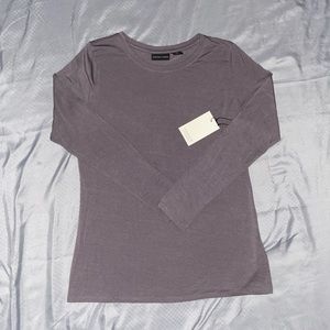 Grey long sleeve tee